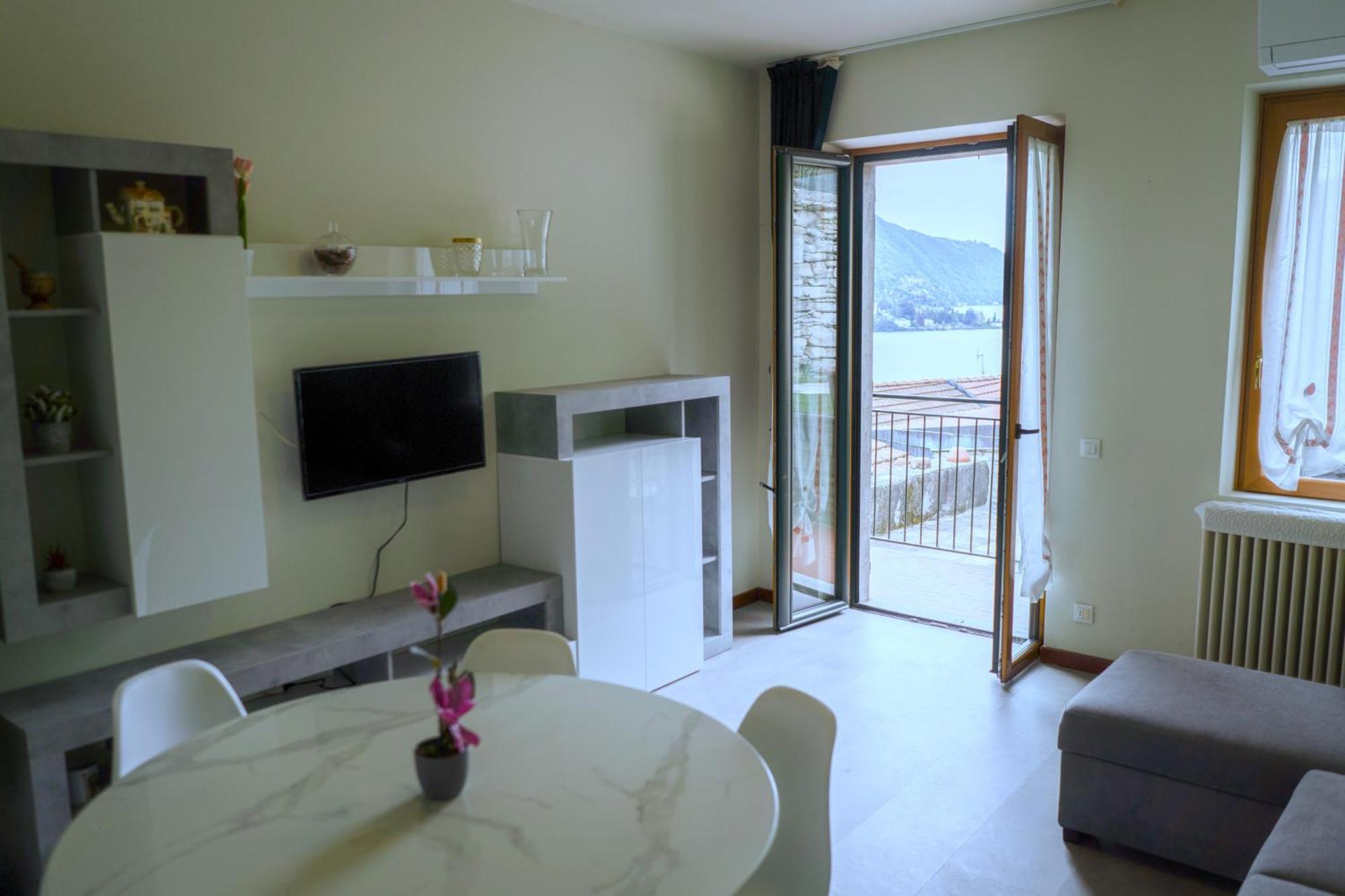 Terrazza Di Luisa Parking Wifi Vista Lago Carate Urio Εξωτερικό φωτογραφία